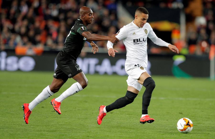 Las mejores fotos del partido de ida de octavos de final disputado en Mestalla