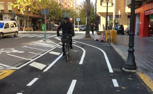 Carril bici Valencia | Ribó acelera las obras de seis nuevos carriles bici antes de las elecciones