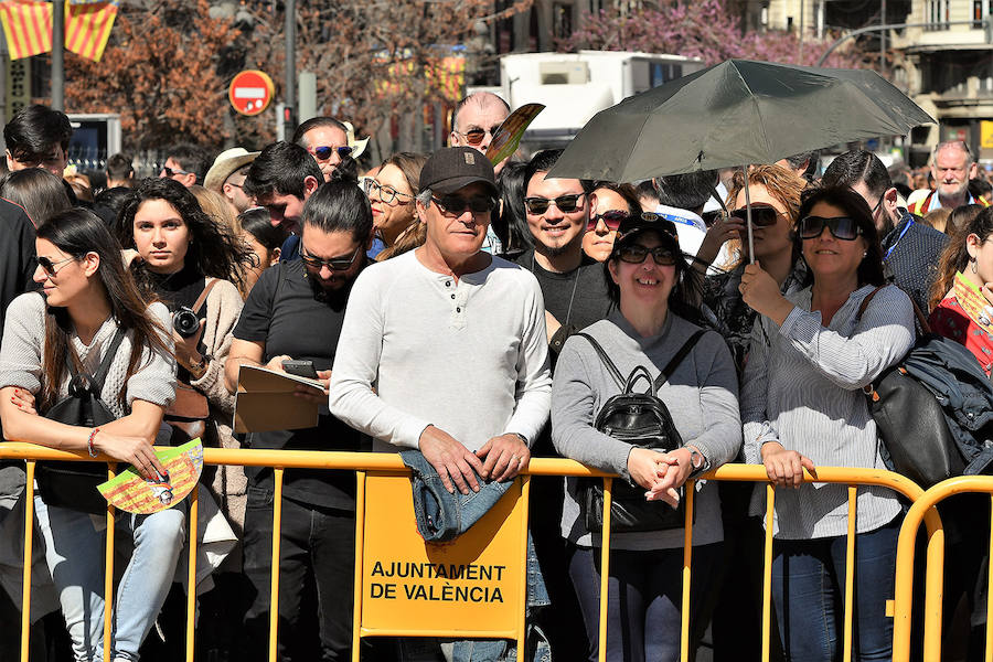 Fotos: Búscate en la mascletà de hoy