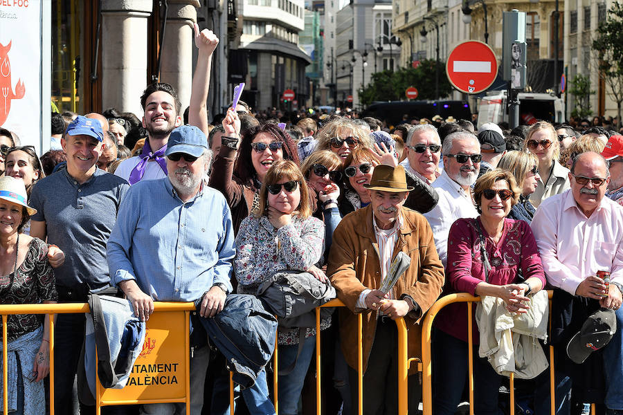 Fotos: Búscate en la mascletà del 8 de marzo de las Fallas 2019