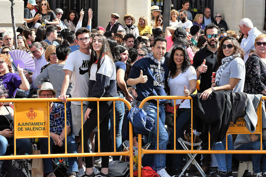 Fotos: Búscate en la mascletà del 8 de marzo de las Fallas 2019