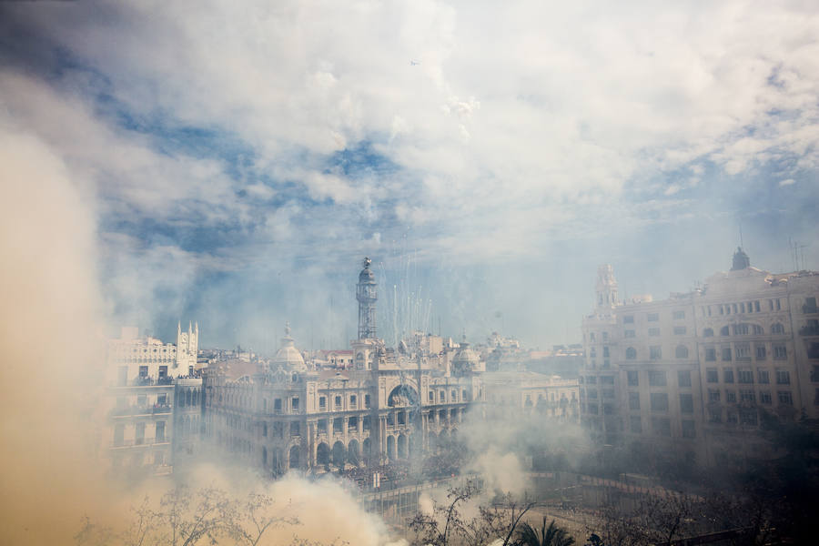 Fotos: Mascletà del 8 de marzo de las Fallas 2019. Pirotecnia Martí