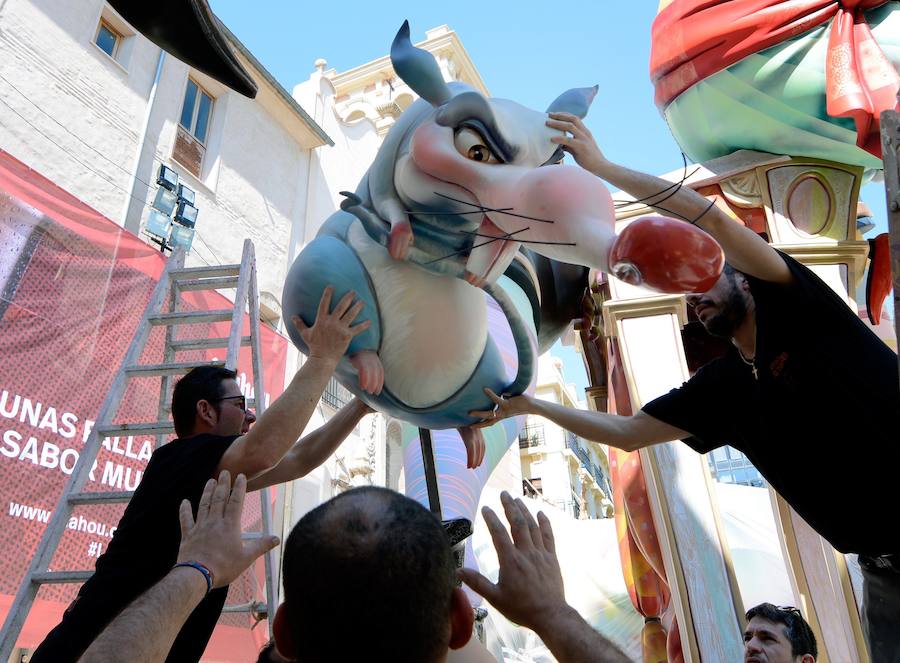 Comienza el montaje de las fallas de la sección Especial de las Fallas 2019.