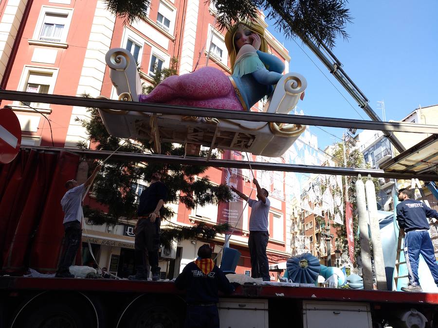 Comienza el montaje de las fallas de la sección Especial de las Fallas 2019.