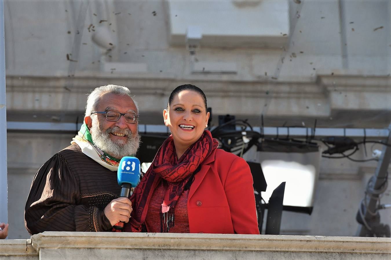 Numeroso público en la mascletà de Crespo de las Fallas 2019, de este miércoles 13 de marzo. Búscate entre el público del disparo de hoy.