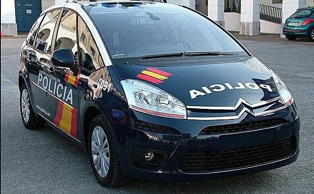 Salta semidesnudo desde la tercera planta de un hotel en Benidorm al ser sorprendido en una habitación ajena