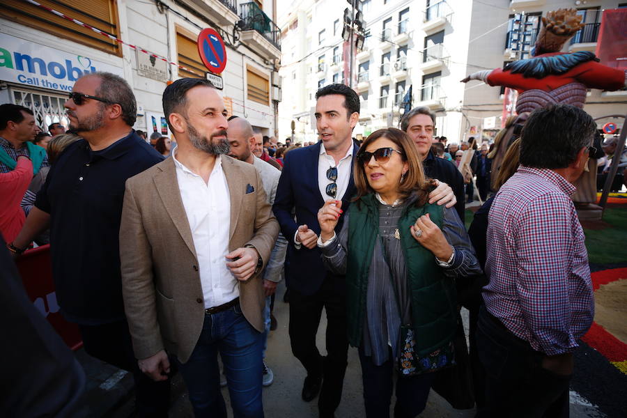 Fotos: Fotos de Santiago Abascal durante su visita a Valencia en Fallas