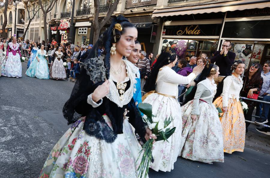 Fotos: Fallas 2019: Primer día de la Ofrenda de las Fallas de Valencia