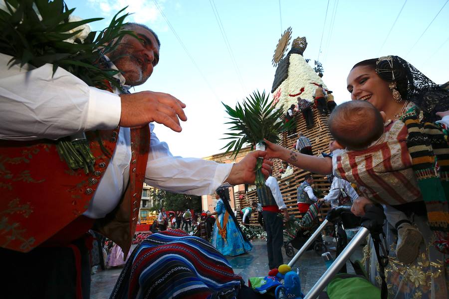 Fotos: Fallas 2019: Primer día de la Ofrenda de las Fallas de Valencia