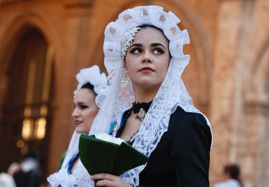 Fotos: Fallas 2019: Primer día de la Ofrenda de las Fallas de Valencia