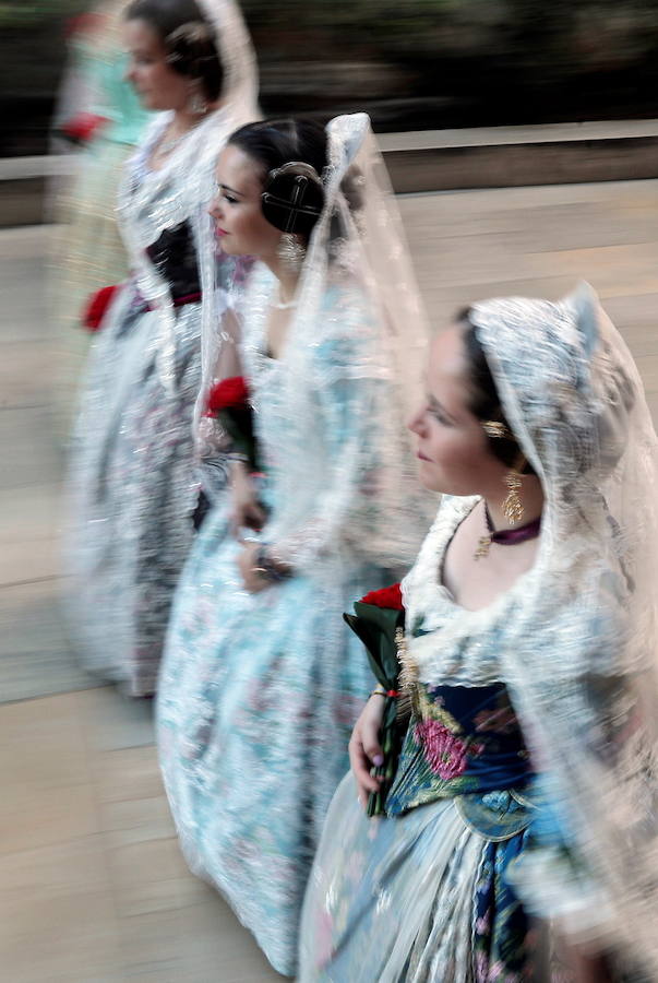 Fotos: Fallas 2019: Primer día de la Ofrenda de las Fallas de Valencia