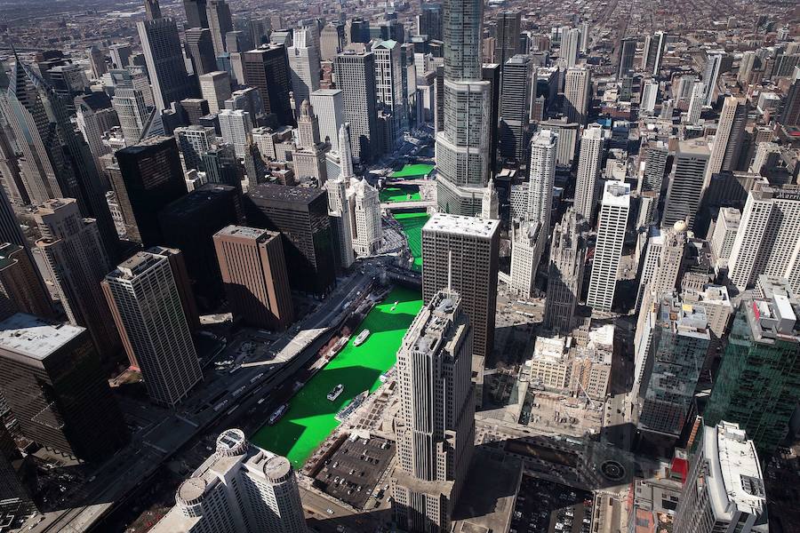 Cientos de miles de personas han celebrado el día de San Patricio 2019. Inglaterra, Irlanda, Lituania, Rusia, Nueva York, Suiza, Boston o Tokio... El mundo tiñe de verde para festejar el patrón de Irlanda. 