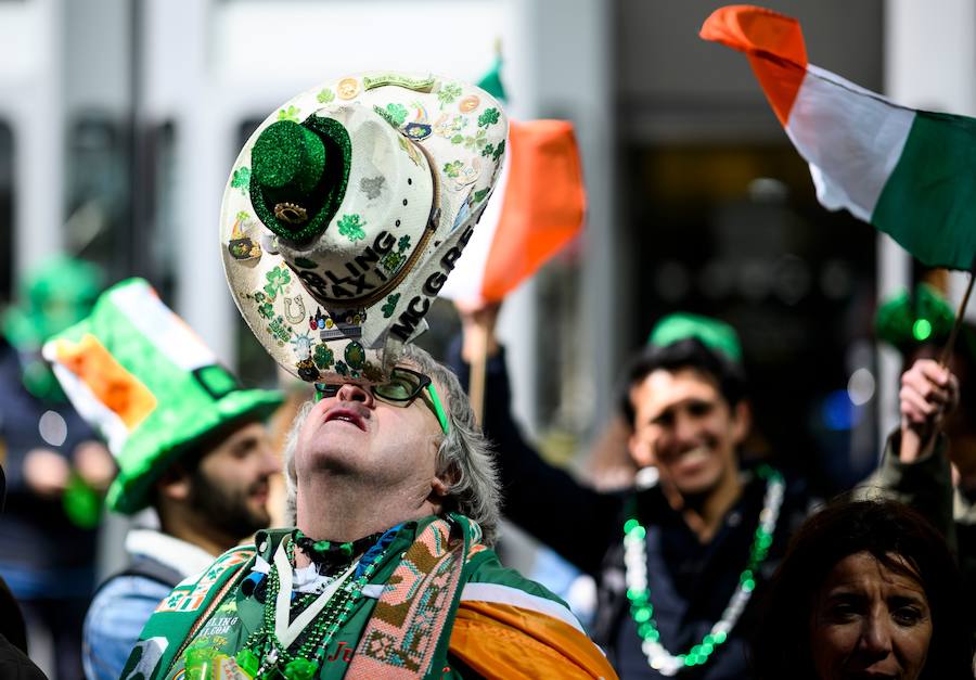 Cientos de miles de personas han celebrado el día de San Patricio 2019. Inglaterra, Irlanda, Lituania, Rusia, Nueva York, Suiza, Boston o Tokio... El mundo tiñe de verde para festejar el patrón de Irlanda. 