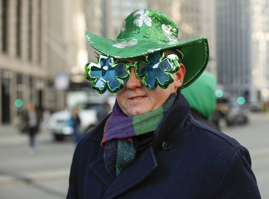 Cientos de miles de personas han celebrado el día de San Patricio 2019. Inglaterra, Irlanda, Lituania, Rusia, Nueva York, Suiza, Boston o Tokio... El mundo tiñe de verde para festejar el patrón de Irlanda. 