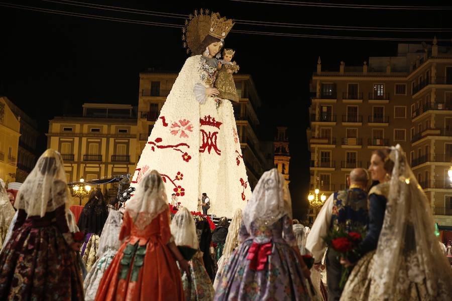 Fotos: Fallas 2019: Segundo día de la Ofrenda a la Virgen de los Desamparados