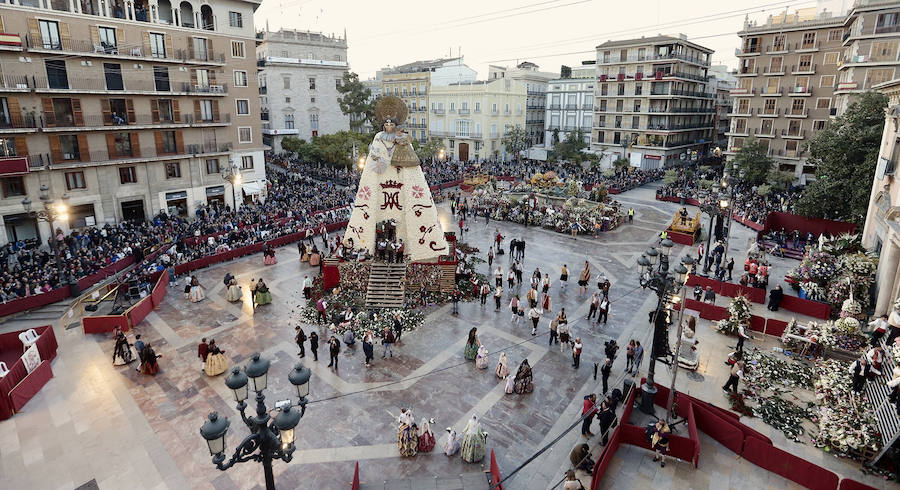 Fotos: Fallas 2019: Segundo día de la Ofrenda a la Virgen de los Desamparados