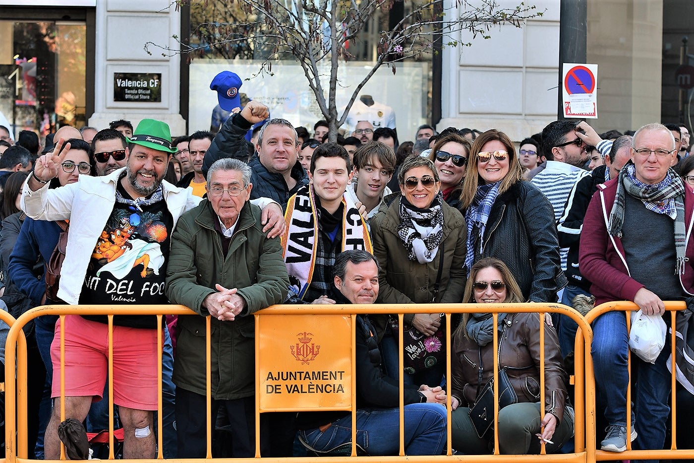 Fotos: Fallas 2019: Búscate en la mascletà del lunes, 18 de marzo