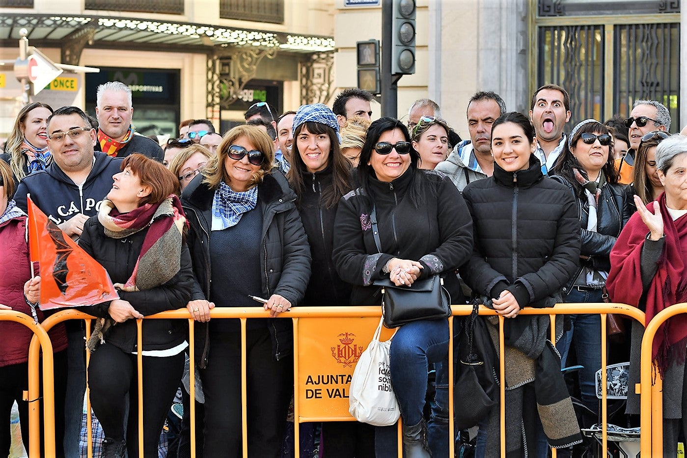 Fotos: Fallas 2019: Búscate en la mascletà del lunes, 18 de marzo