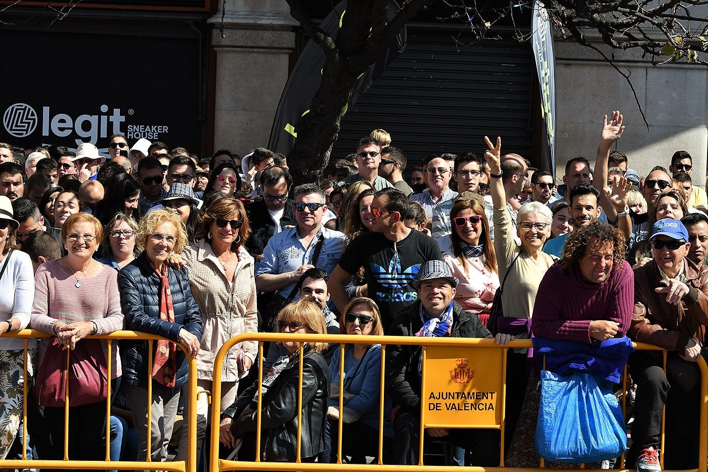 Fotos: Fallas 2019: Búscate en la mascletà del lunes, 18 de marzo