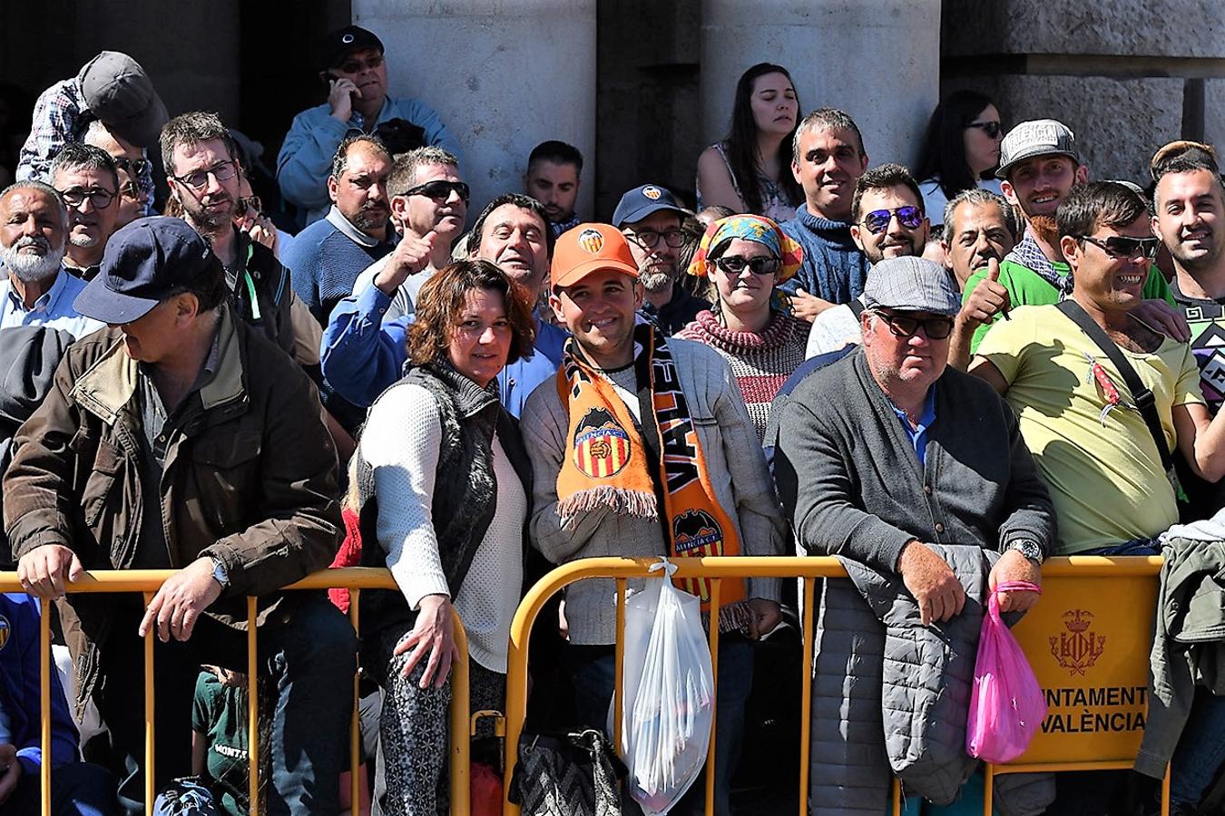 Fotos: Fallas 2019: Búscate en la mascletà del lunes, 18 de marzo