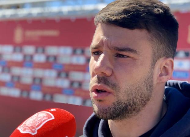 Juan Bernat, a su llegada a la concentración en Las Rozas. 