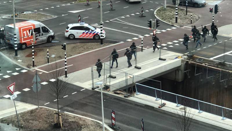 Un hombre ha abierto fuego este lunes contra los pasajeros de un tranvía en la céntrica plaza 24 de octubre de la ciudad neerlandesa de Utrecht.