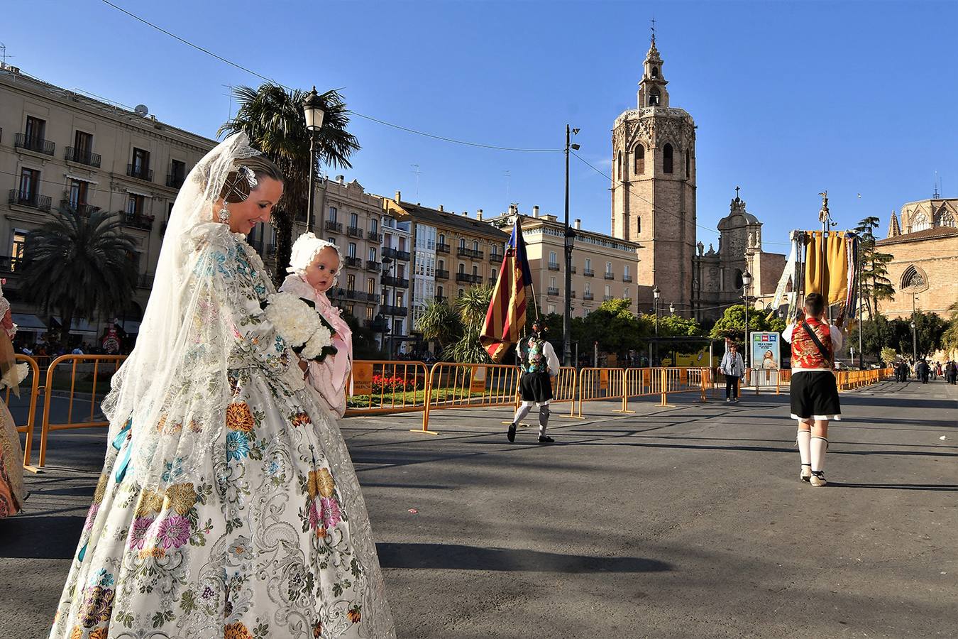 Fotos: Fallas 2019: Segundo día de la Ofrenda a la Virgen de los Desamparados