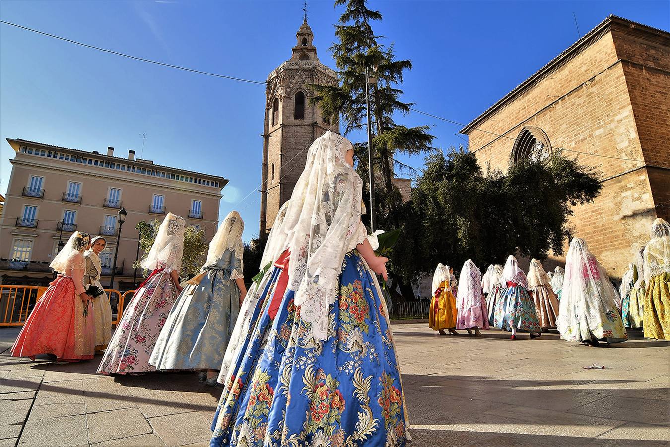 Fotos: Fallas 2019: Segundo día de la Ofrenda a la Virgen de los Desamparados