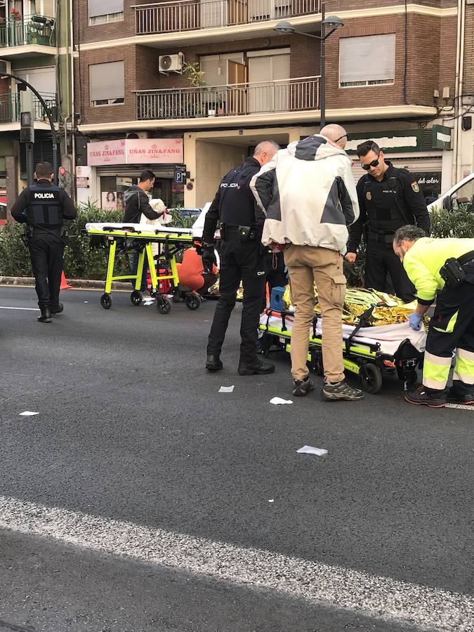 Fotos: Atropello múltiple en Valencia tras saltarse un semáforo