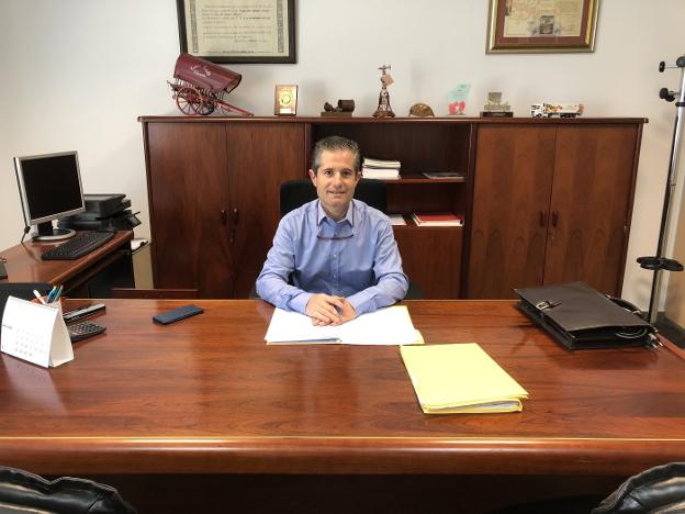 El nuevo presidente de COPAL, en su despacho. 