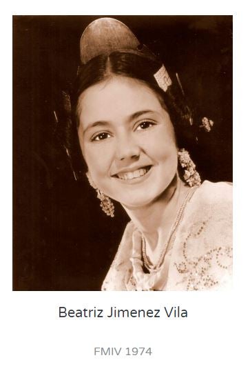 La primera fallera mayor infantil fue Teresa del Sacramento Agramunt y desde 1940 le han sucedido decenas de niñas que representaron a las Fallas con toda su alegría. Entre ellas, dos apellidos muy conocidos: Mari Carmen Martínez Bordiú Franco y Sonsoles Suárez Illana.