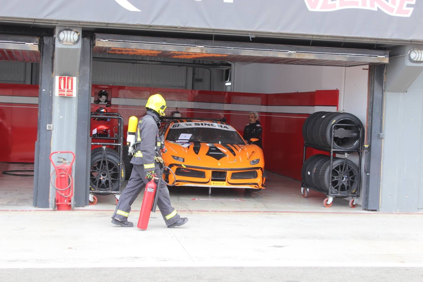 Una de las pruebas más esperadas del año por los aficionados del motor regresa a Cheste, donde se celebra la segunda cita de la Ferrari Challenge Europa