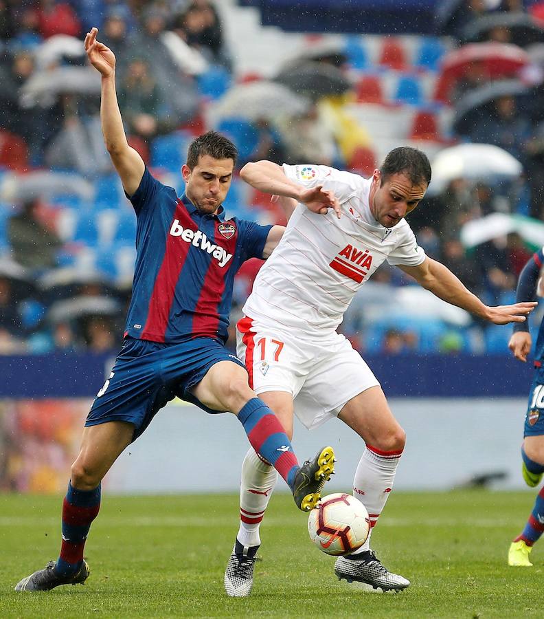 Estas son las fotos que deja el partido de la jornada 29 de LaLiga disputado en el Ciutat de València