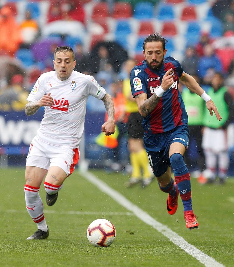 Estas son las fotos que deja el partido de la jornada 29 de LaLiga disputado en el Ciutat de València