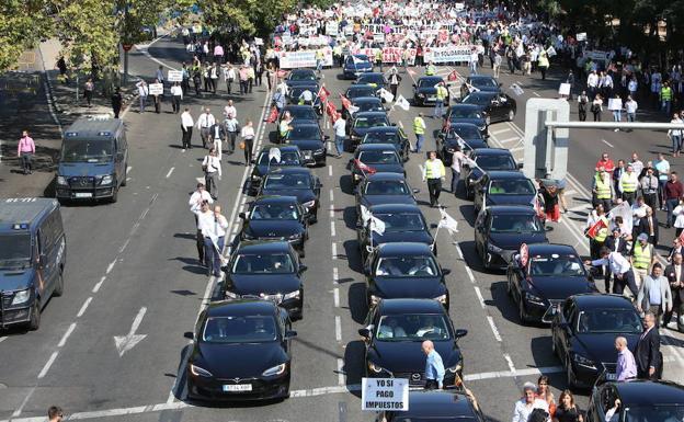 Uber se adapta a las restricciones a las VTC en Valencia y pide «una regulación justa»