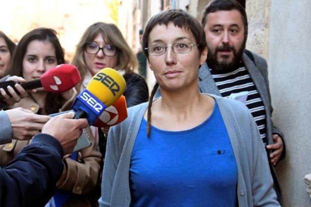 La concejal de Catarroja, a su llegada a los juzgados de Segovia para el juicio. 