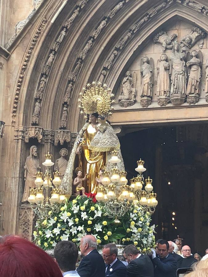 Las calles del centro histórico de Valencia han acogido este domingo 7 de abril la procesión extraordinaria organizada con motivo del sexto centenario de la muerte de San Vicente Ferrer y dentro de los actos de clausura del Año Santo Jubilar concedido por la Santa Sede e iniciado en abril de 2018.