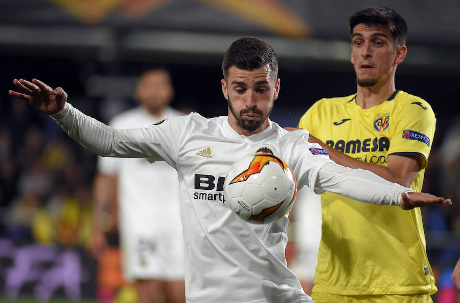 Las mejores fotos del partido de ida de cuartos de final de Europa League entre dos de los clubes de la Comunitat en el Estadio de la Cerámica