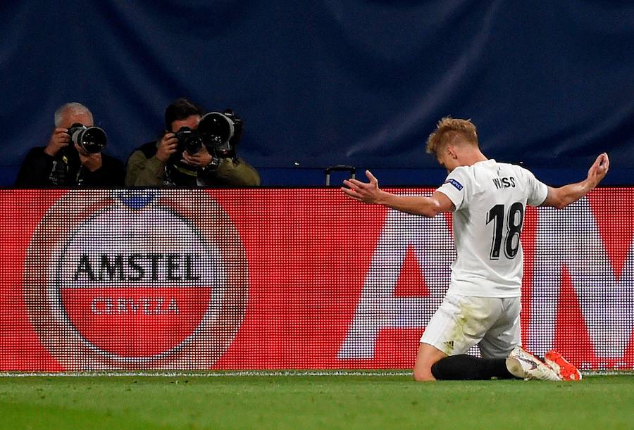 Las mejores fotos del partido de ida de cuartos de final de Europa League entre dos de los clubes de la Comunitat en el Estadio de la Cerámica