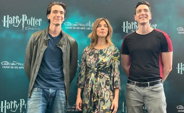 Natalia Tena, James y Oliver Phelps, en la inauguración de la exposición de Harry Potter en Valencia. 