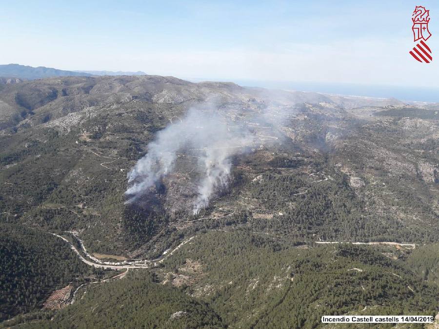 Fotos: Incendio en Benigembla y Castell de Castells