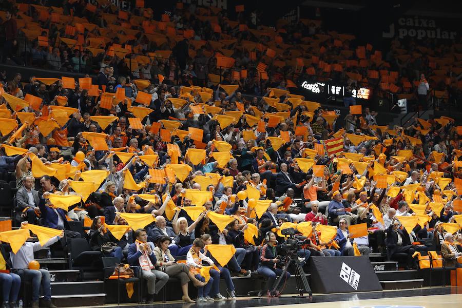 La afición taronja entregó toda su energía al equipo antes, durante y después del partido