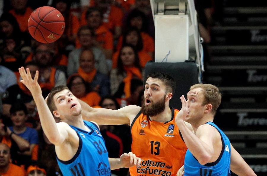 Las mejores fotos del partido que definirá al campeón de EuroCup en la Fonteta