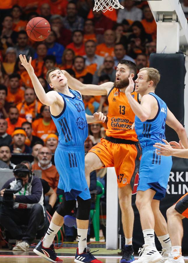 Las mejores fotos del partido que definirá al campeón de EuroCup en la Fonteta