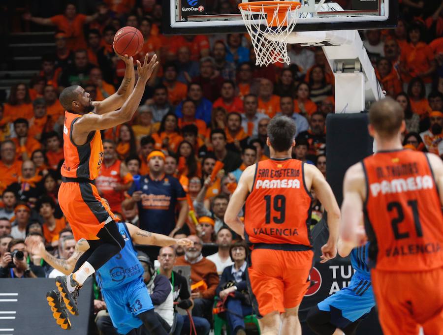 Las mejores fotos del partido que definirá al campeón de EuroCup en la Fonteta