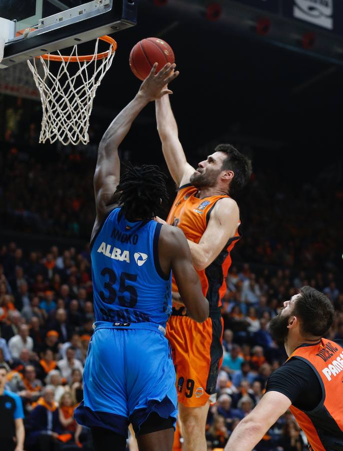 Las mejores fotos del partido que definirá al campeón de EuroCup en la Fonteta