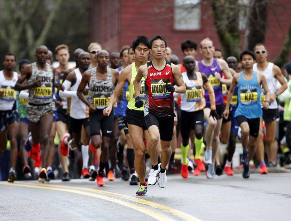 El Maratón de Boston 2019 ha estado marcado por la lluvia. Miles de atletas han recorrido las principales calles de la ciudad de Massachussets en uno de los maratones más prestigiosos del mundo, uno de los seis majors.