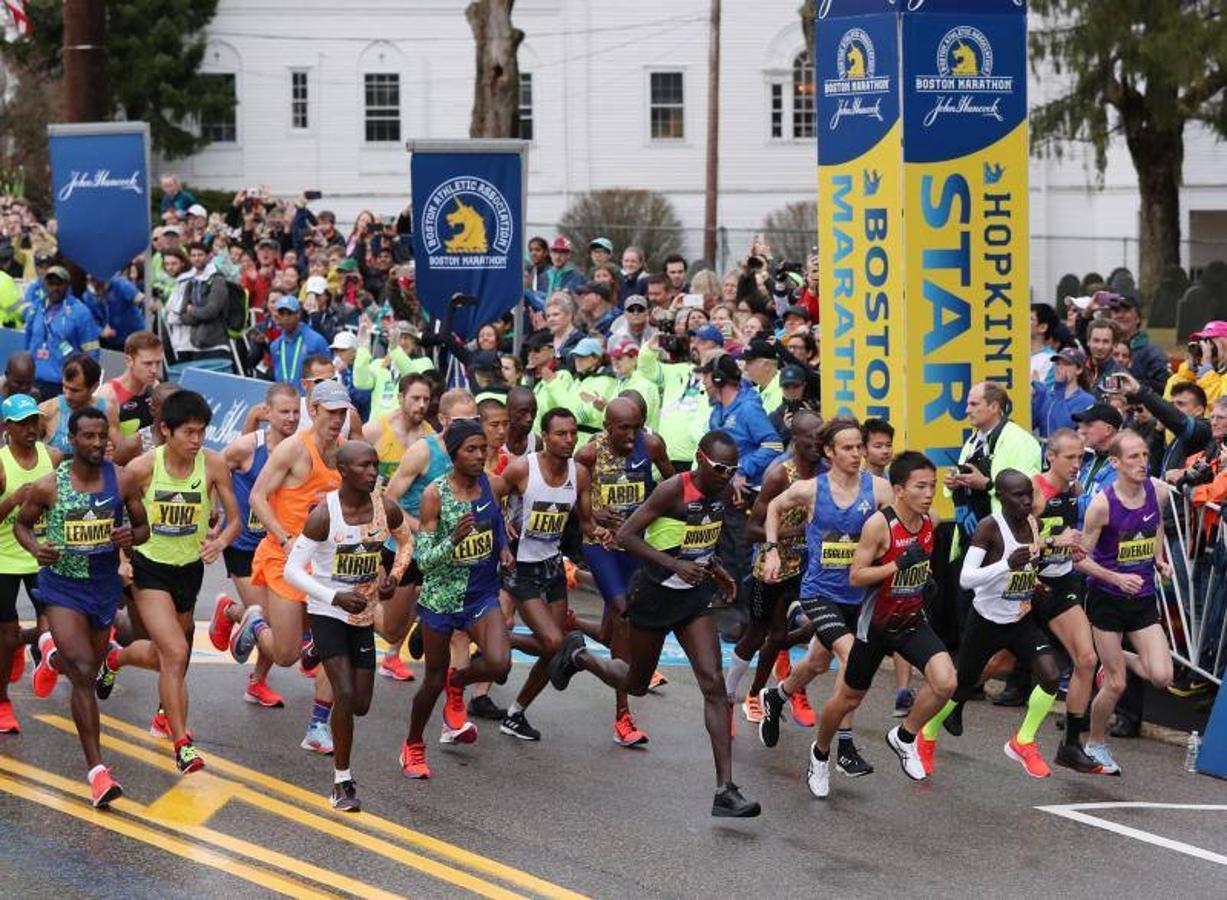 El Maratón de Boston 2019 ha estado marcado por la lluvia. Miles de atletas han recorrido las principales calles de la ciudad de Massachussets en uno de los maratones más prestigiosos del mundo, uno de los seis majors.