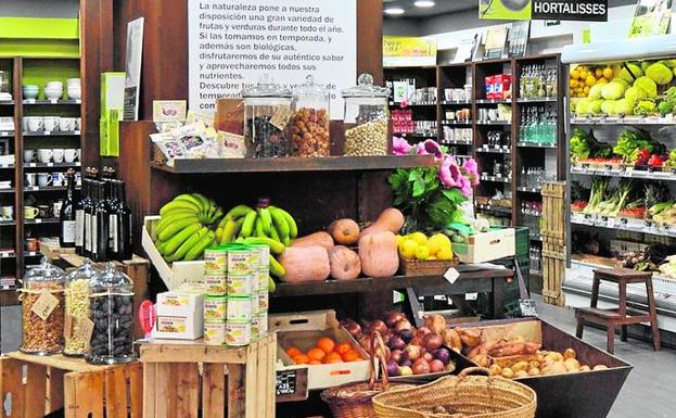 Supermercado ecológico en la ciudad de Alicante.