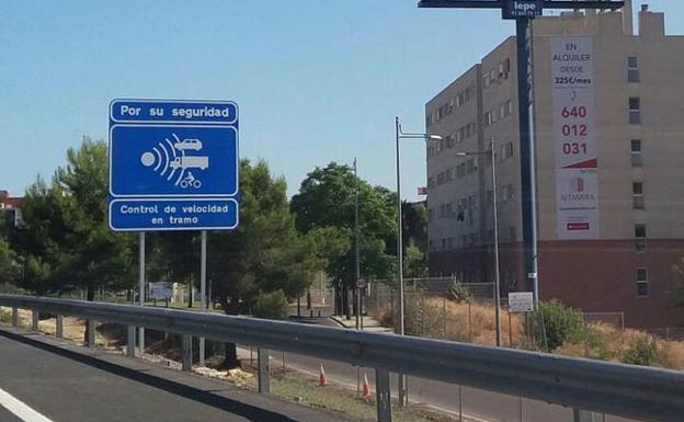 Radar de tramo en la autovía CV-35, en sentido hacia Valencia.